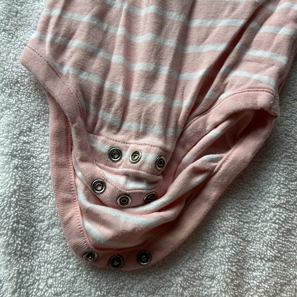 Hanna andersson striped onesie - Picture 4 of 5